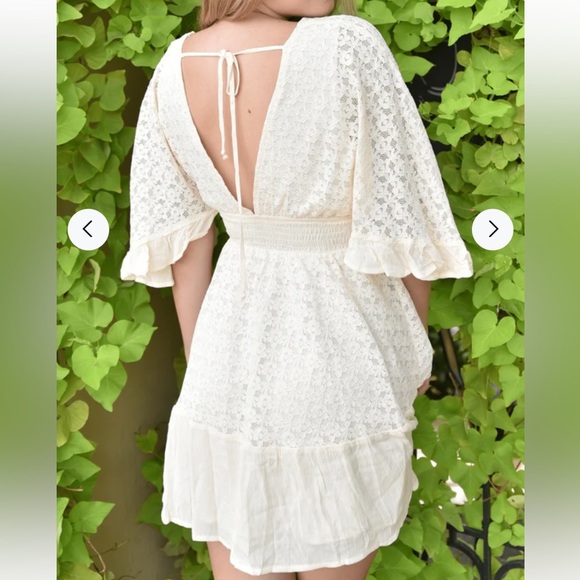 NWT PaperMoon Ivory Lace Smocked Waist Boho Flowy Mini Dress Women's Size Medium - Picture 4 of 12